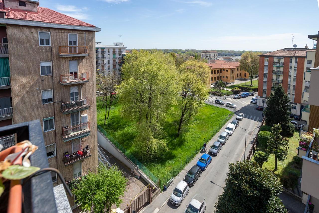 Rent Apartment - Parking And Comfort - Spacious Apt Up To 8 Pax - Milan — Photos 2