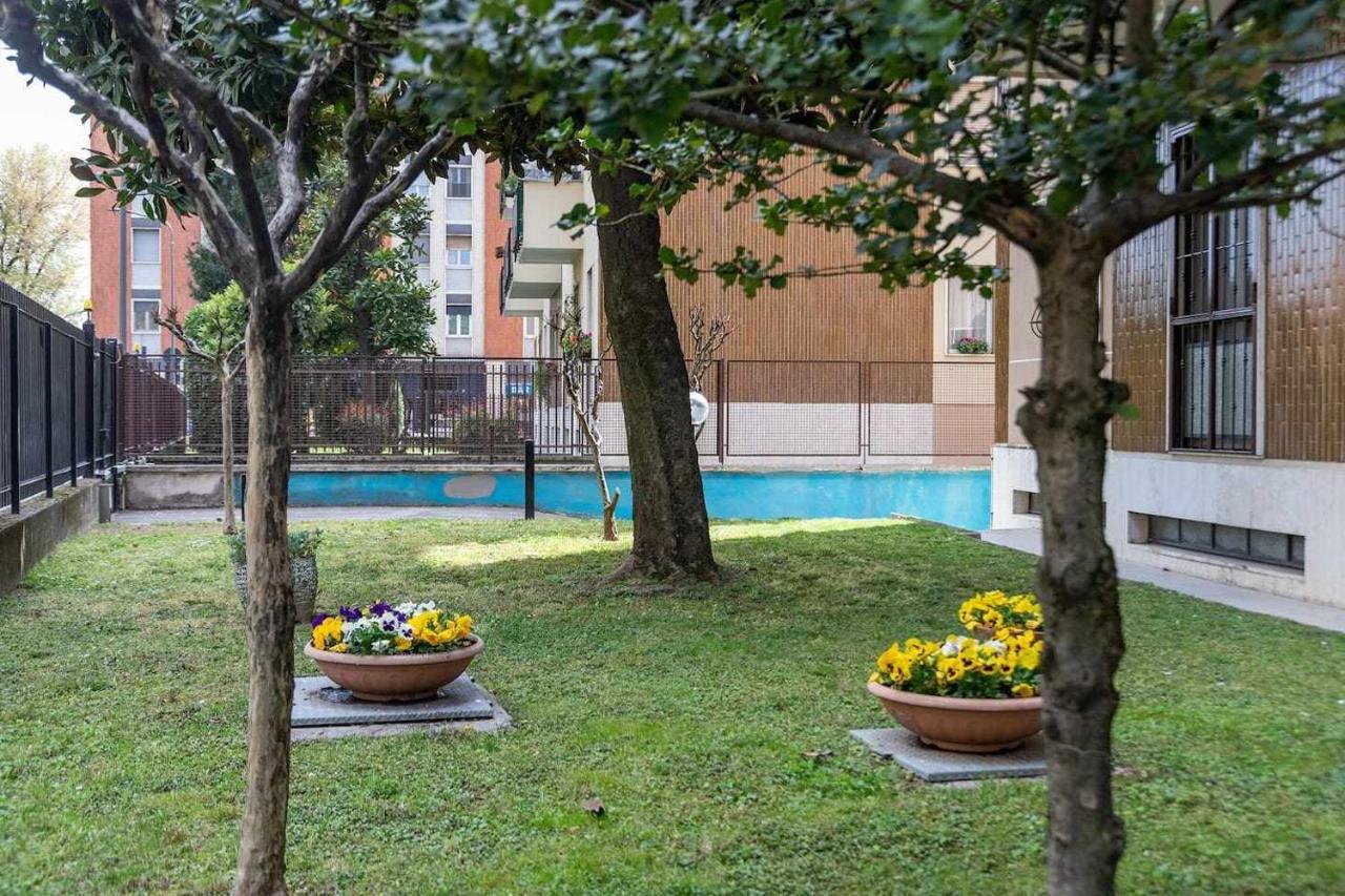 Rent Apartment - Parking And Comfort - Spacious Apt Up To 8 Pax - Milan — Photos 3